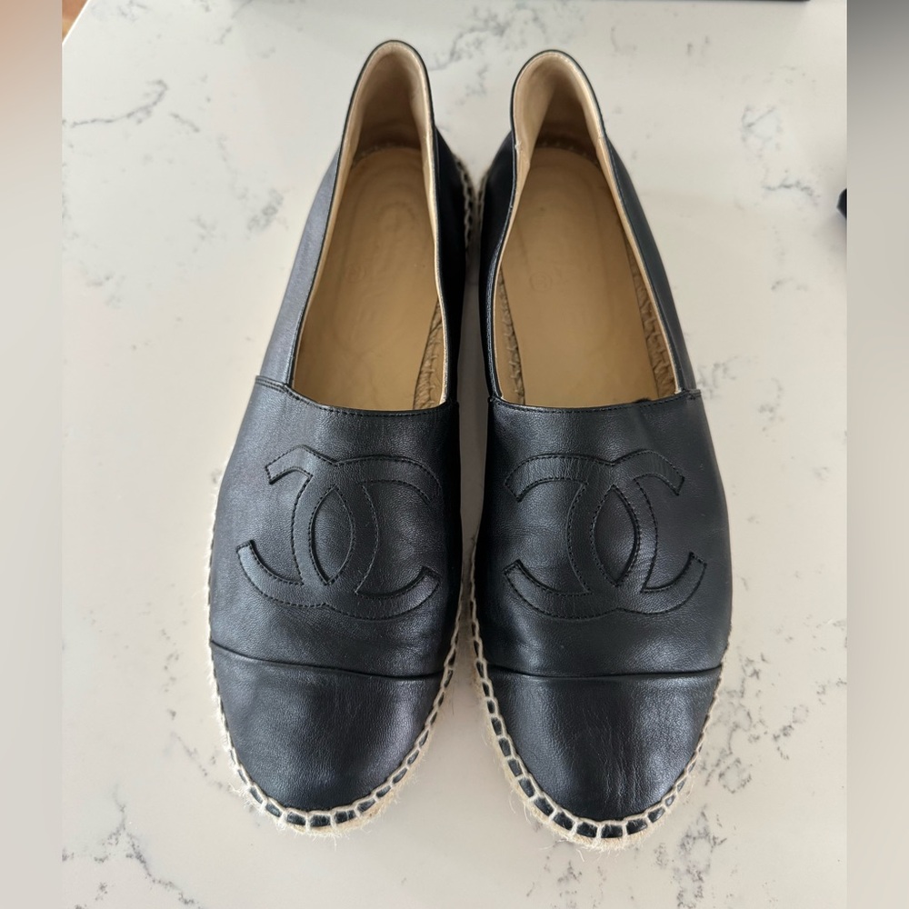 Chanel CC Lambskin Espadrilles Black Leather Size 41 | Box & Dust Bags - Picture 4 of 16